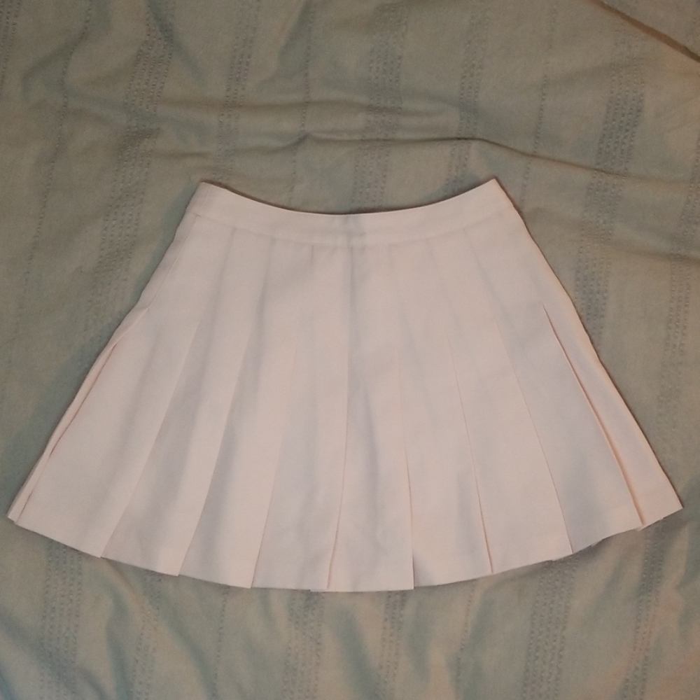 Light pink pleated skirt